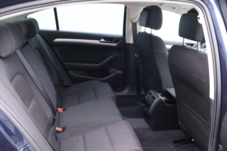 Volkswagen Passat 1,4 TSI 110kW DSG Comfort LED