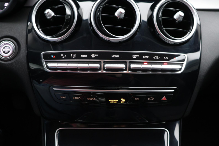 Mercedes-Benz Třídy C 1,6 C180 115 kW Full LED