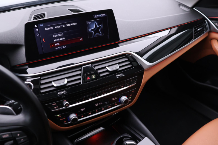 BMW Řada 5 2,0 520da 120kW Sportline