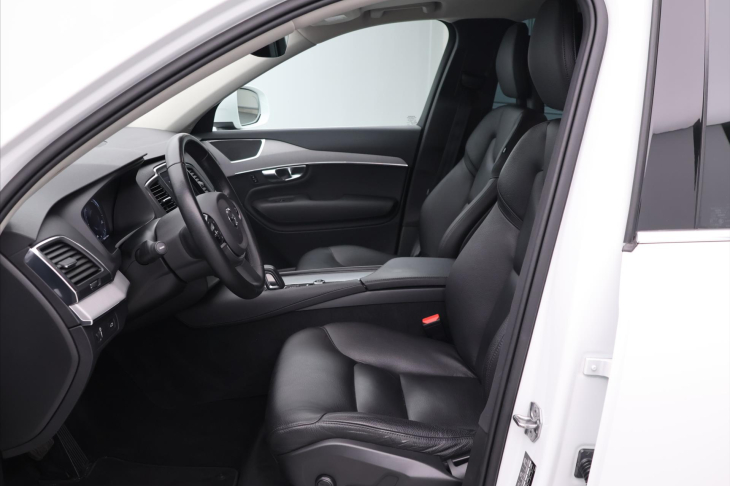 Volvo XC90 2,0 B5 173 kW AWD 7 Míst DPH CZ