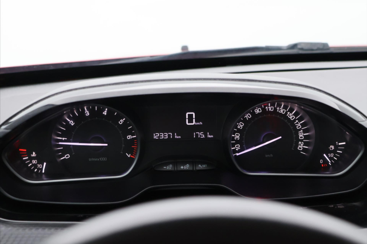 Peugeot 2008 1,2 PureTech 60kW CZ Active