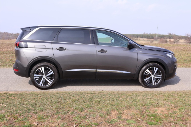 Peugeot 5008 1,2 PT 96kW GT-Line 7-Míst