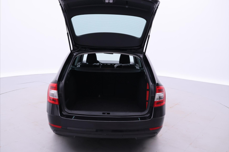 Škoda Octavia 1,6 TDI 85kW Ambition Fresh CZ