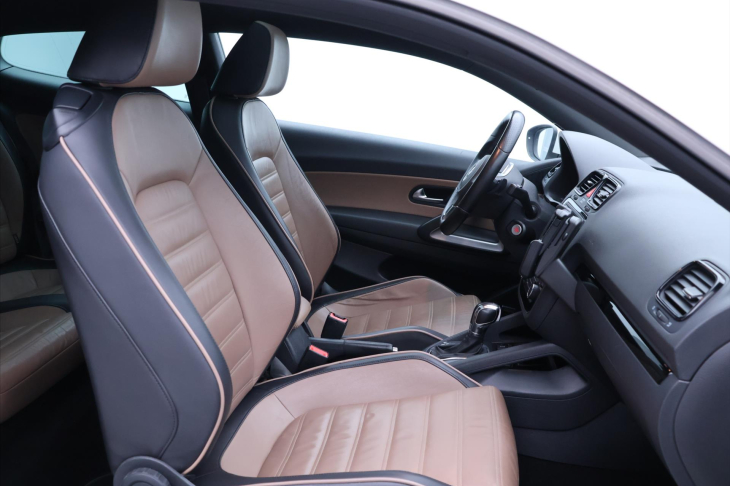 Volkswagen Scirocco 2,0 TDI 103kW DSG Xenon Pano