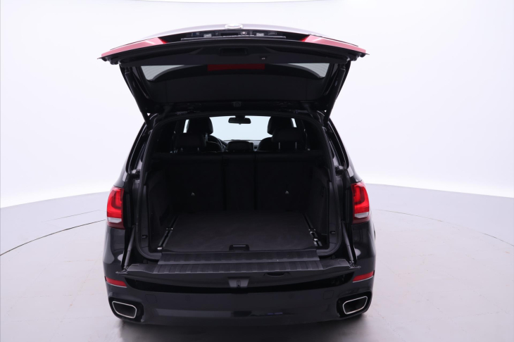 BMW X5 3,0 30d xD M-paket DPH 1.Maj.