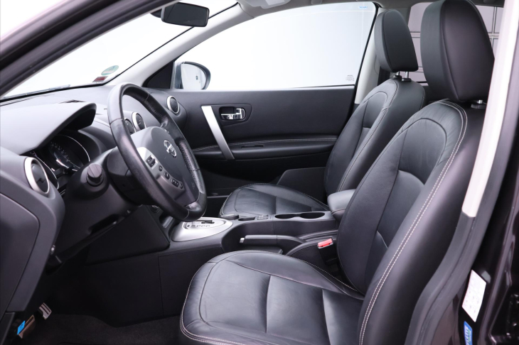 Nissan Qashqai 2,0 i 104kW Aut. Tekna Webasto