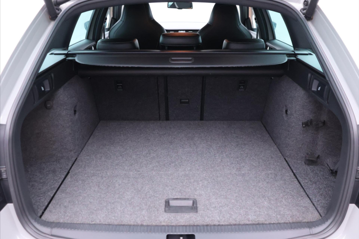 Škoda Octavia 2,0 TDI 135kW DSG Webasto RS
