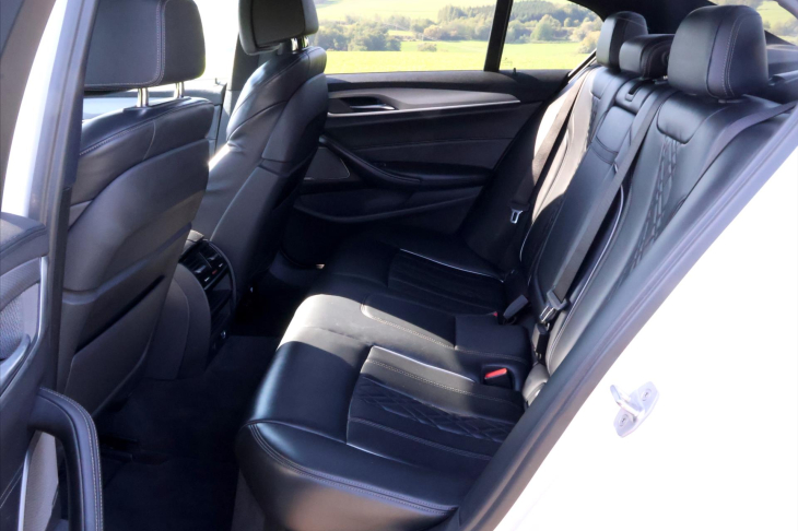 BMW Řada 5 3,0 530d 195kW xDrive CZ