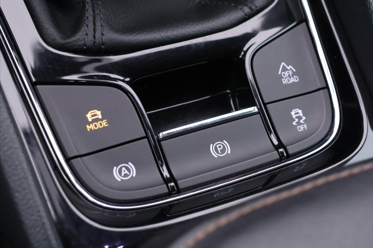 Škoda Karoq 2,0 TDI Scout 4x4 Virtual Navi