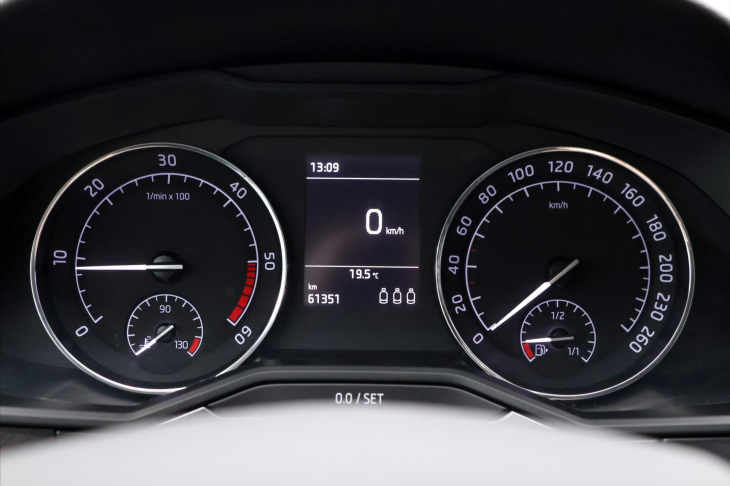 Škoda Superb 2,0 TDI 110KW klima