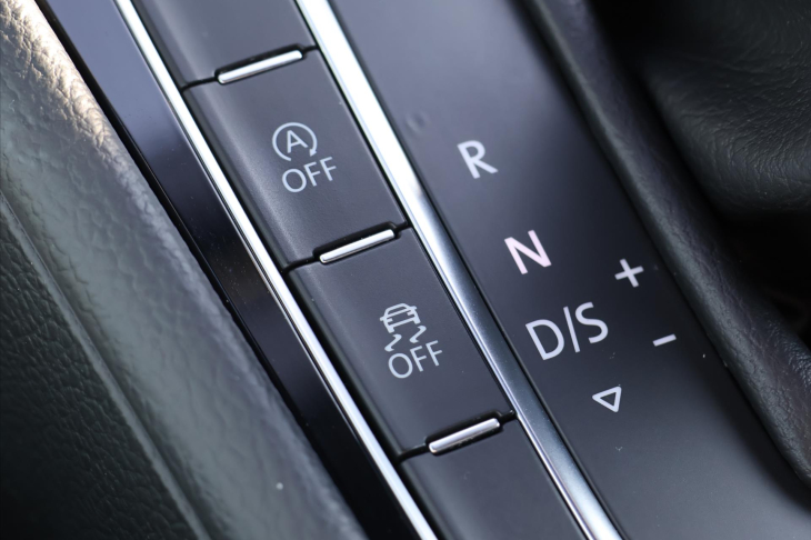 Volkswagen Golf 2,0 GTI 180kW DSG Performance