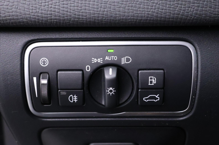 Volvo XC60 2,4 D5 162kW Aut. AWD Momentum