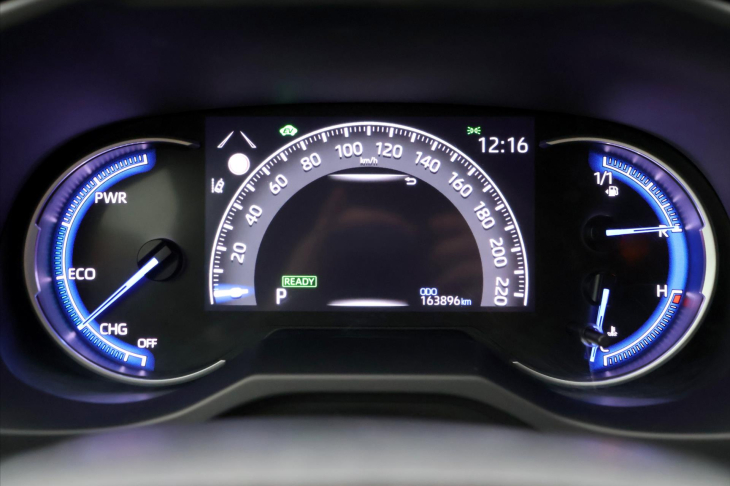 Toyota RAV4 2,5 e-CVT 131kW Selection 4WD CZ