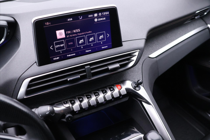 Peugeot 5008 2,0 HDI 110kW GT line LED Navi