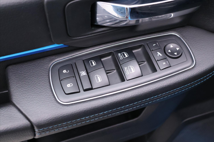 RAM 1500 5,7 Laramite 295kW 4x4 Quad Cab