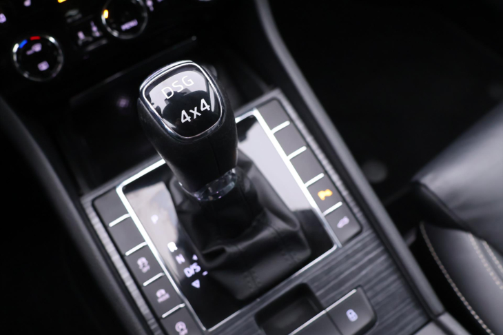 Škoda Superb 2,0 TDI 140kW DSG Style 4x4