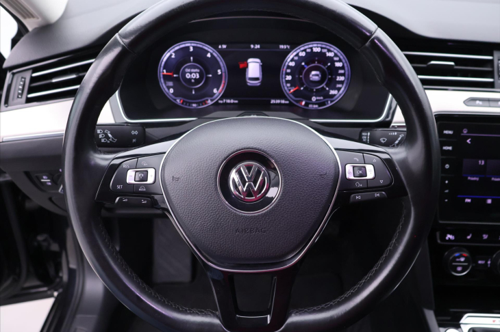 Volkswagen Passat 2,0 TDI 110kW 4M R-line LED