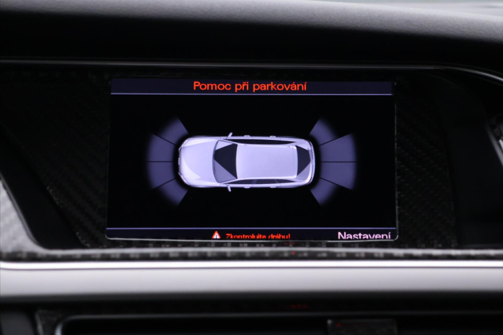 Audi A4 2,0 TDI 110kW quattro Xenon