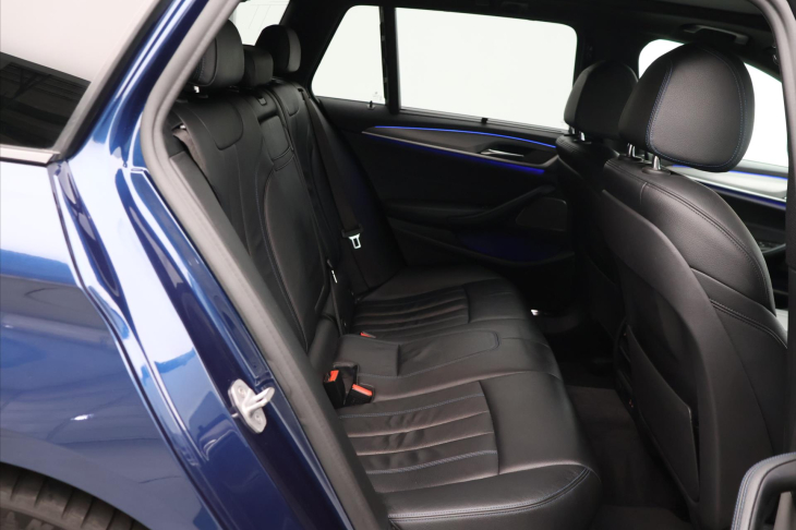 BMW Řada 5 3,0 530d xDrive 195kW M-paket