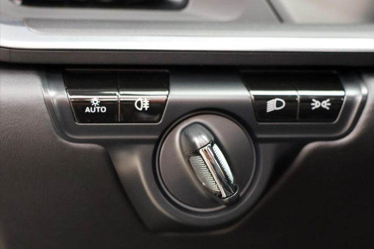 Porsche 911 3,0 V6 331kW 7MAN DPH Carrera S