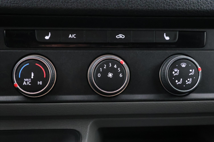 Volkswagen Crafter 2,0 TDI 103kW L2H1 Navigace