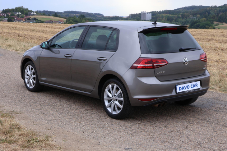 Volkswagen Golf 1,4 TSI 110kW Highline Navi