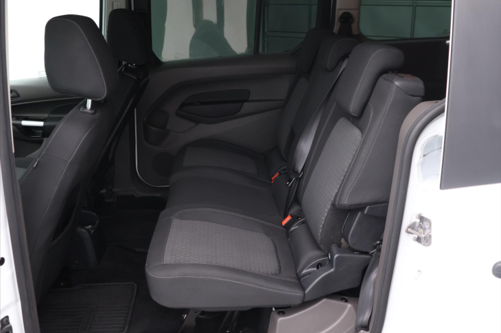 Ford Tourneo Connect 1,5 TDCI CZ Aut.klima L2 DPH