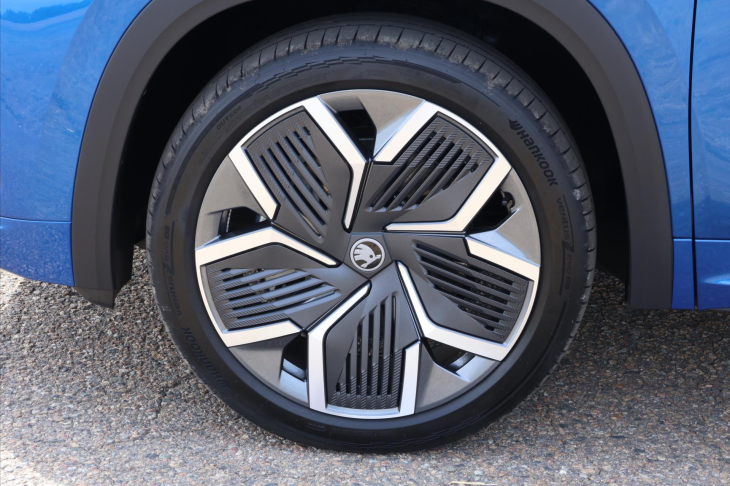 Škoda Kodiaq 2,0 TDI DSG 4x4 Sportline 7-Míst