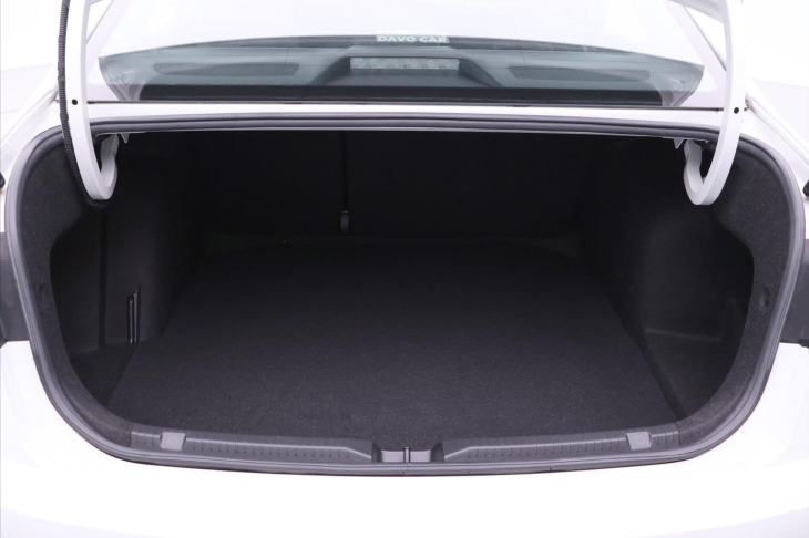 Volkswagen Bora E-Bora 100kW Automat