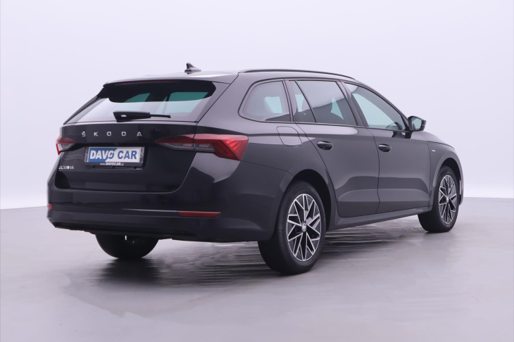 Škoda Octavia 2,0 TDI DSG Clever Matrix DPH