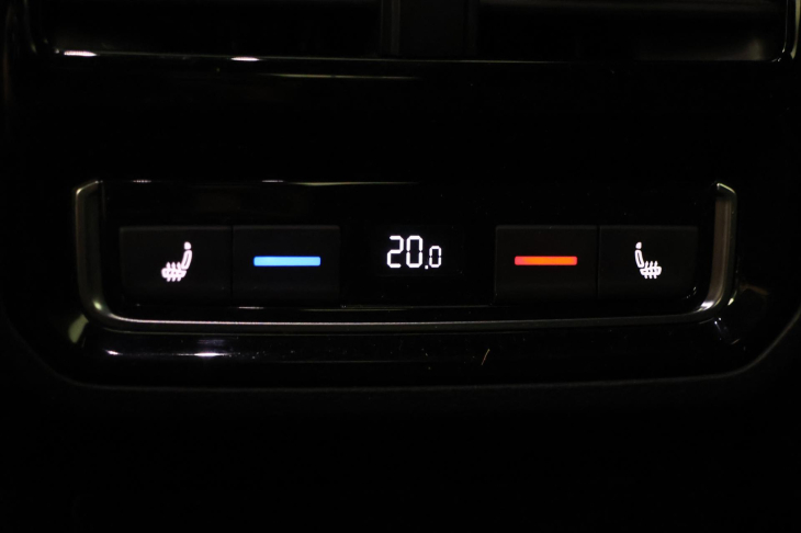 Volkswagen Arteon 2,0 TSI 206kW 4M DSG R-Line CZ DPH