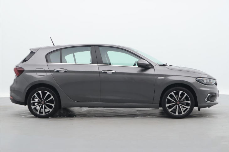 Fiat Tipo 1,4 16V 70kW CZ Street 4800km