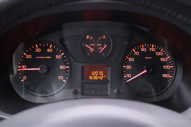 Peugeot Partner 1,6 HDI 73KW Klima Tažné