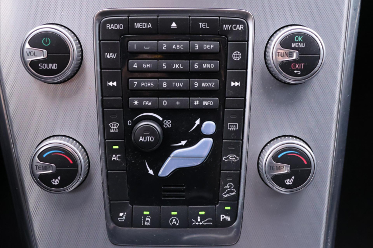 Volvo XC60 2,4 D5 162kW Aut. AWD Momentum