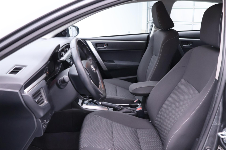 Toyota Corolla 1,6 VVT-i 97 kW CZ Ser.kniha