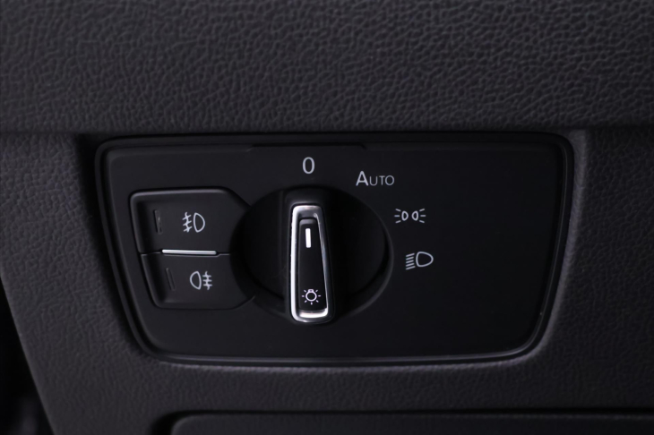 Volkswagen Passat 2,0 TDI 110kW CZ Highline LED