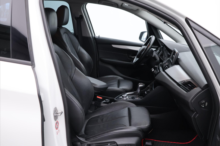 BMW Řada 2 1,5 218d 85kW Sport line Aut.