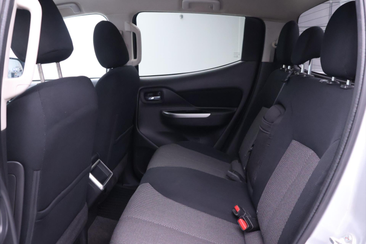 Mitsubishi L200 2,2 DI-D 110kW Aut. 4x4 CZ DPH