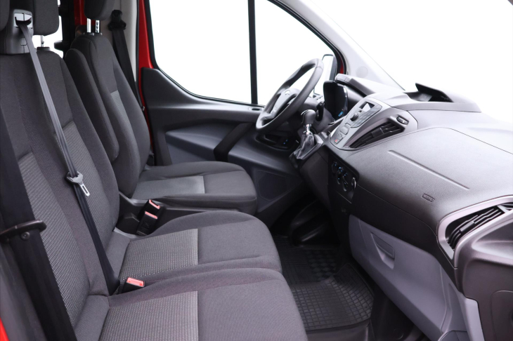 Ford Transit Custom 2,0 TDCI 77kW CZ 6-Míst