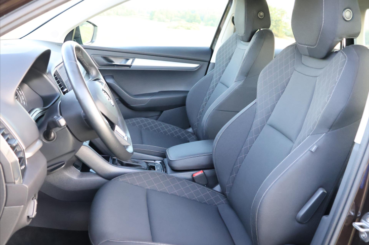 Škoda Karoq 1,5 TSI DSG Ambition LED CZ