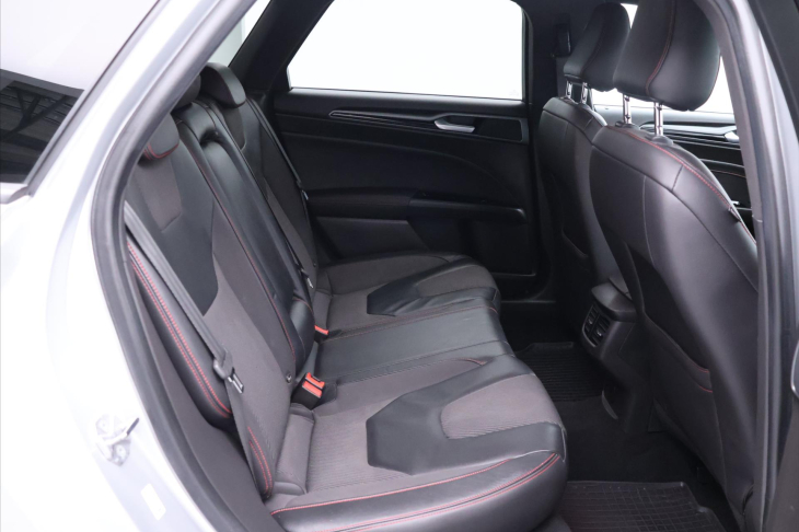 Ford Mondeo 2,0 TDCI 132kW ST LINE