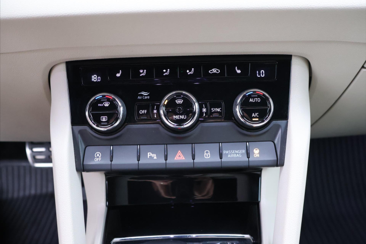 Škoda Karoq 2,0 TDi 110 kW DSG STYLE LED