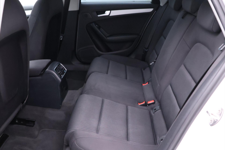 Audi A4 2,0 TDI 110kW CZ S-Line