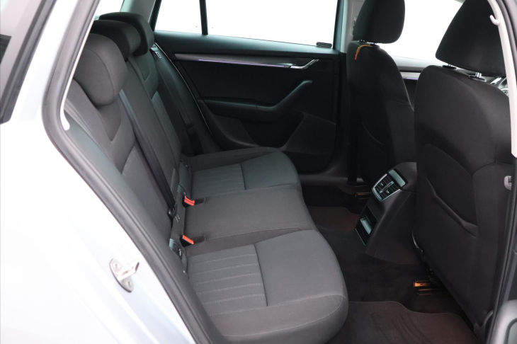 Škoda Octavia 2,0 TDI Style LED CZ