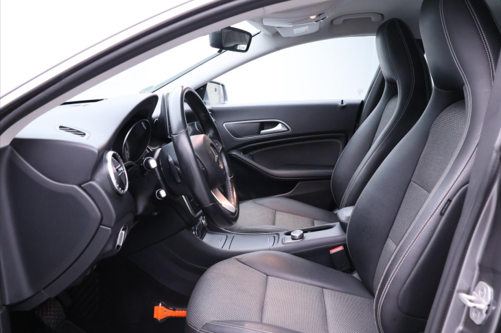 Mercedes-Benz CLA 2.1 200CDi 100kW Aut. Xenon