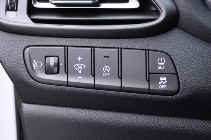 Hyundai i30 1,5 T-GDI 117kW Smart DPH CZ