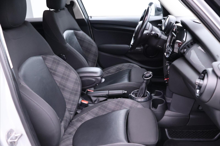 Mini Cooper 1,5 100kW Aut. Navi