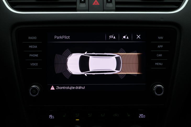 Škoda Octavia 1,6 TDI Clever Navi LED