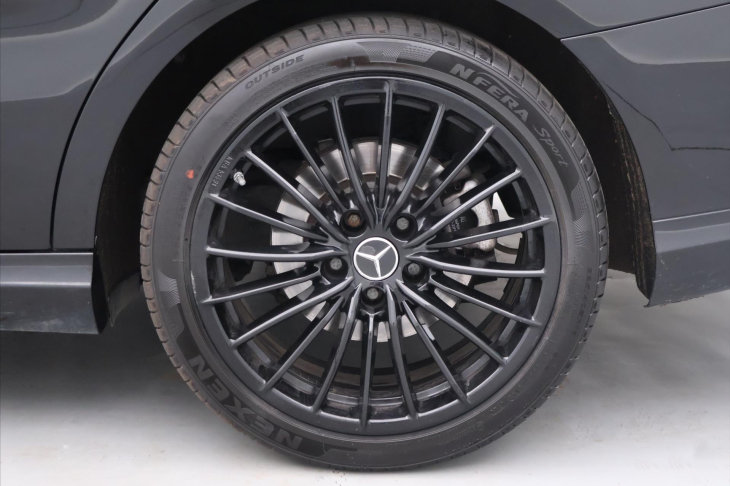 Mercedes-Benz CLA 1,6 180 90kW Entry Kůže Navi