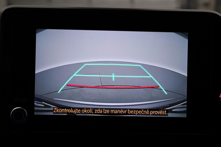 Toyota C-HR 1,8 Hybrid 90KW Style CZ Záruka